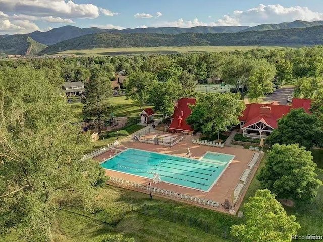 bird's eye view featuring a mountain view