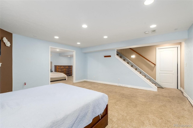 bedroom with baseboards, carpet, visible vents, and recessed lighting