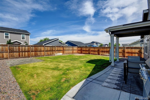 719 S Hoover Ave, Fort Lupton, CO 80621 - view of yard featuring a patio