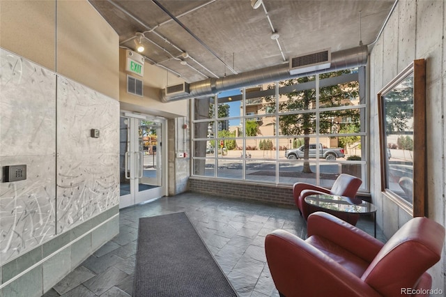 290 W 12th Ave Unit 303, Denver, CO 80204 - common area featuring visible vents