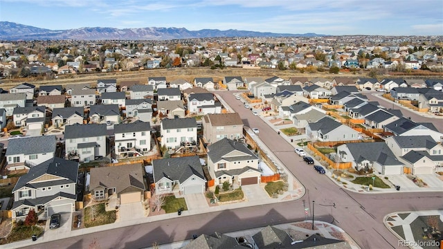 bird's eye view with a mountain view