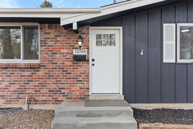 view of property entrance