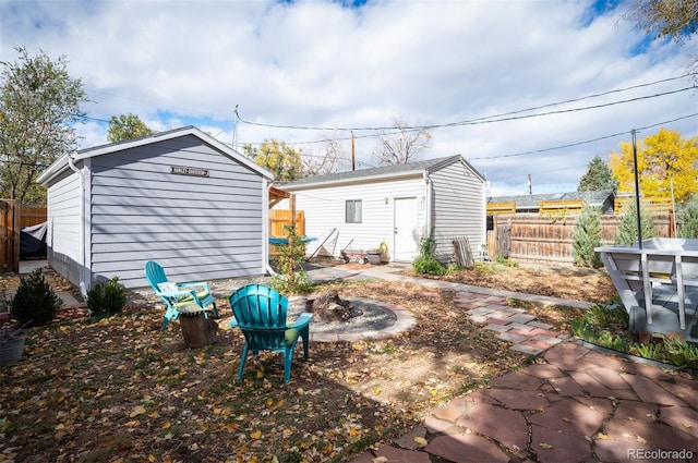 exterior space featuring an outbuilding