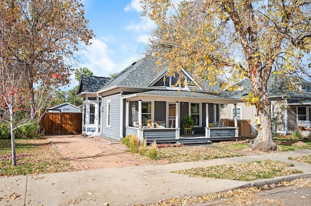 bungalow-style house with covered porch