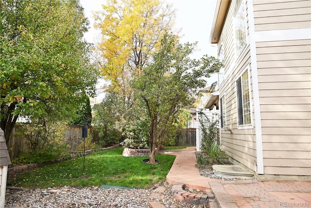 view of yard with a patio