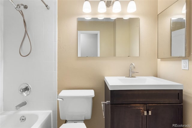 6730 W 84th Cir Unit 96, Arvada, CO 80003 - full bath featuring shower / bathing tub combination, vanity, and toilet