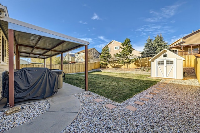 view of yard with a storage shed