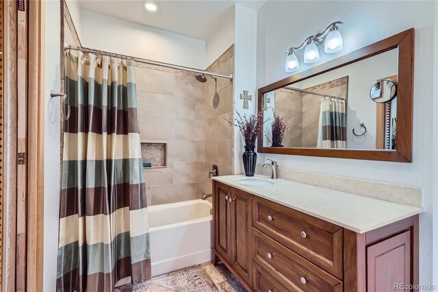 903 High Rd, Manitou Springs, CO 80829 - full bath with shower / tub combo and vanity