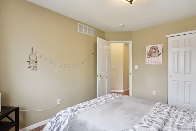 bedroom featuring a closet