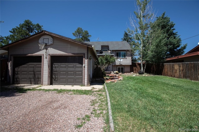 view of front of house featuring a front lawn