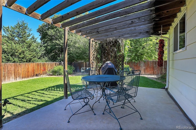 view of patio featuring a pergola