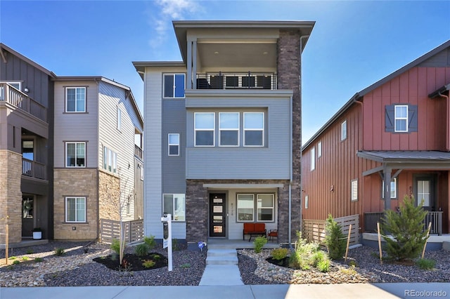 8728 Hotchkiss St, Littleton, CO 80125 - view of front facade