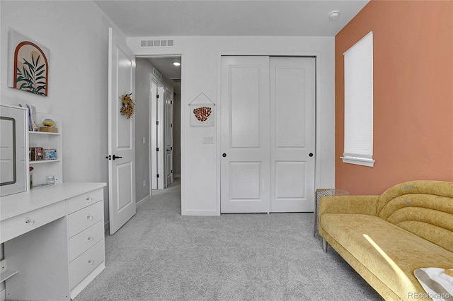 8728 Hotchkiss St, Littleton, CO 80125 - sitting room featuring light carpet