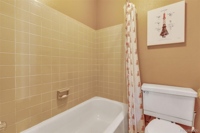 387 Upham St, Lakewood, CO 80226 - full bath featuring toilet and shower / bathtub combination with curtain