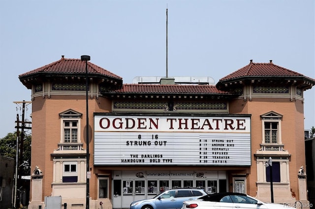 view of building exterior