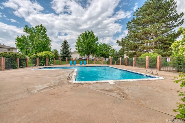 3351 S Field St Unit 191, Lakewood, CO 80227 - community pool with a patio