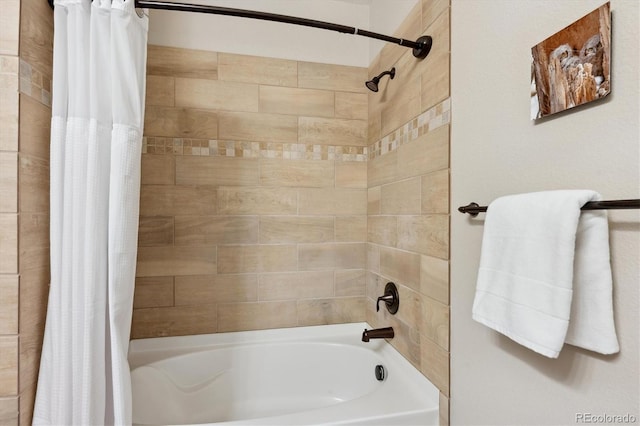 bathroom featuring shower / tub combo