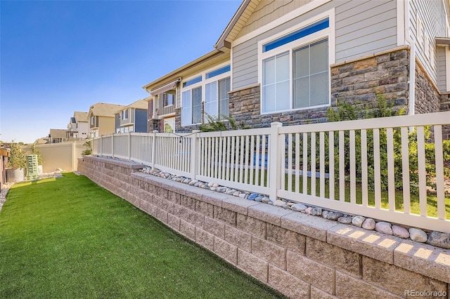 4403 Picadilly Ct, Aurora, CO 80019 - fenced backyard featuring a residential view