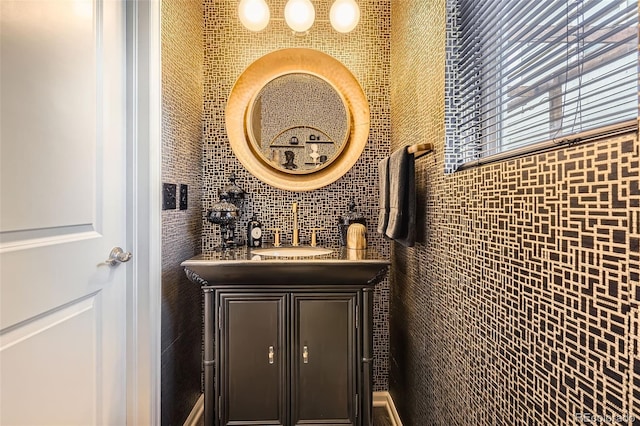 1519 S Dayton St, Denver, CO 80247 - bathroom featuring vanity