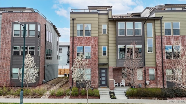 8742 E 47th Ave, Denver, CO 80238 - view of property