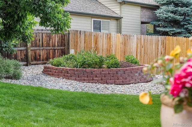 6643 Orion Ct, Arvada, CO 80007 - view of yard
