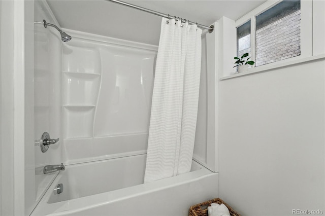 618 Adams St, Denver, CO 80206 - full bath with shower / bath combination with curtain