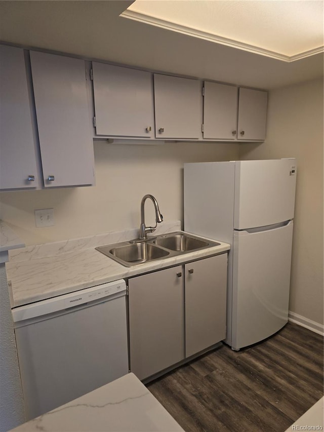 1840 S Pitkin Cir Unit A, Aurora, CO 80017 - kitchen with white appliances and dark wood-type flooring