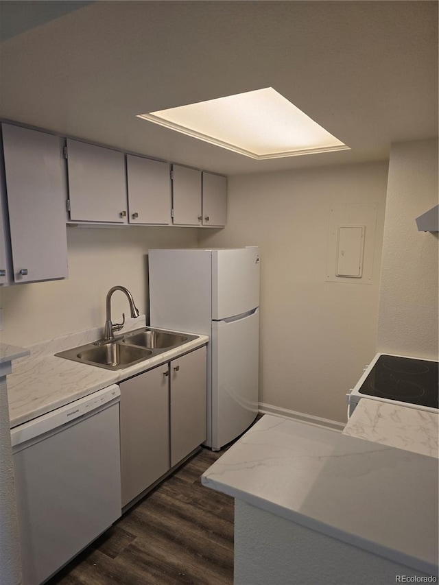 1840 S Pitkin Cir Unit A, Aurora, CO 80017 - kitchen featuring white appliances, dark wood-style floors, and light countertops