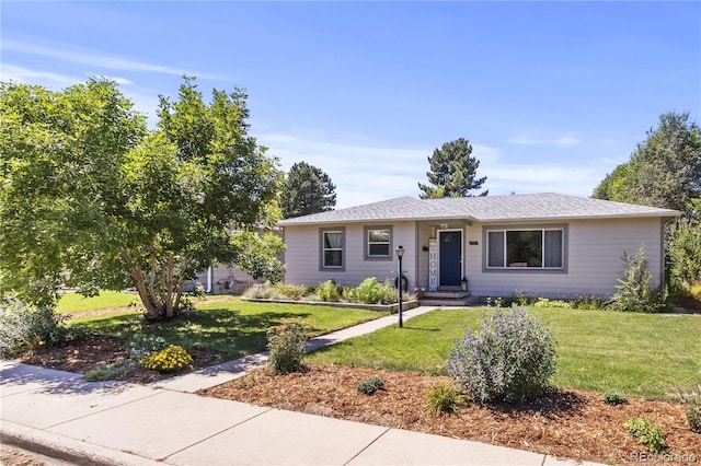 view of front of house featuring a front yard