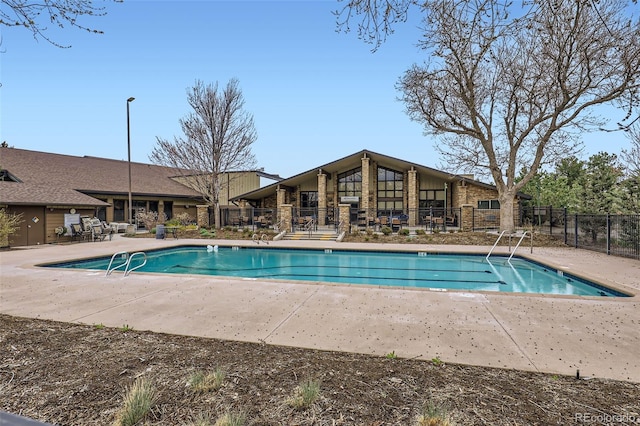3144 S Wheeling Way Unit 401, Aurora, CO 80014 - community pool with fence and a patio