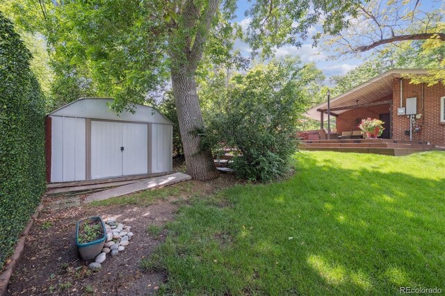 1040 Zang St, Golden, CO 80401 - view of green lawn