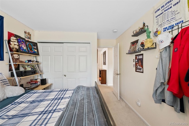 7638 S Hudson Way, Centennial, CO 80122 - carpeted bedroom with a closet and baseboards