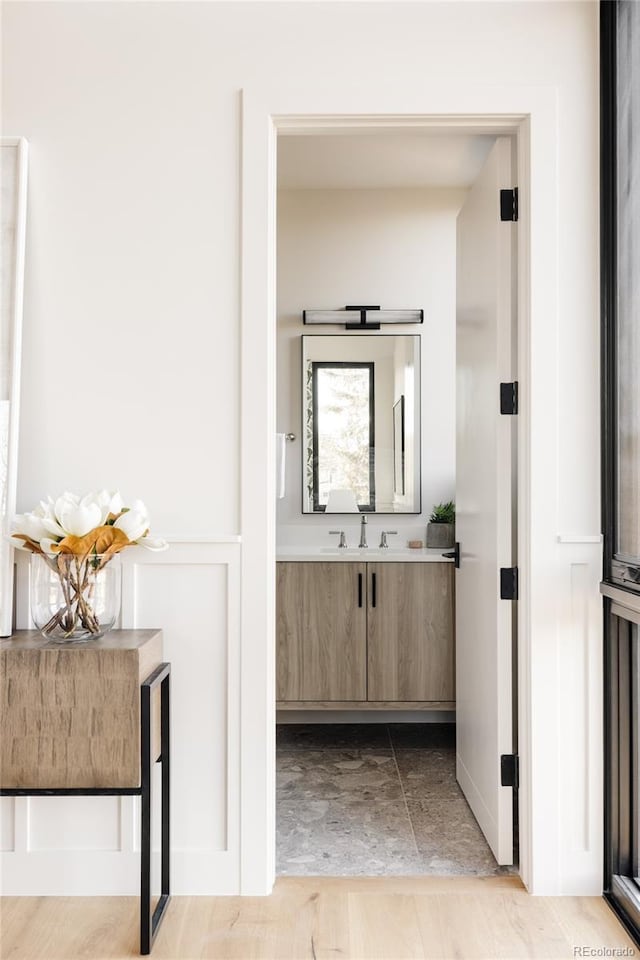 bathroom with vanity