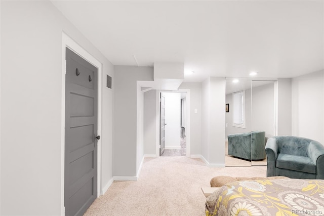 bedroom with carpet, a closet, visible vents, baseboards, and recessed lighting