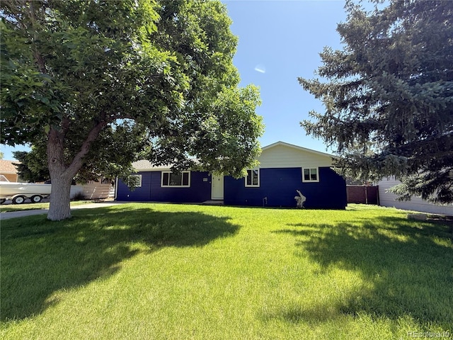 556 M Ave, Limon, CO 80828 - view of front of home featuring a front lawn