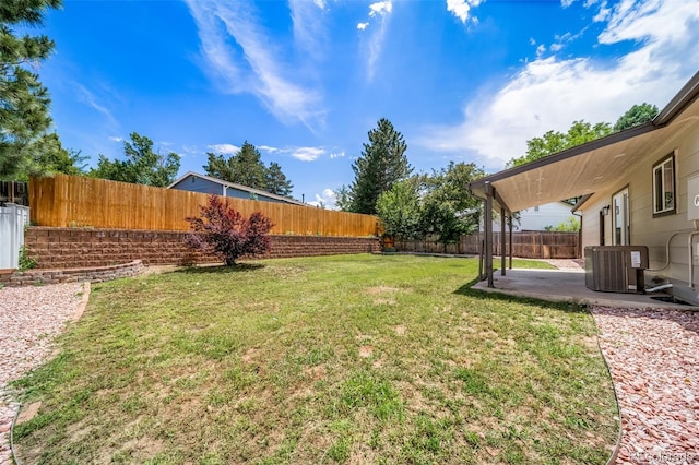 4064 S Olathe Ct, Aurora, CO 80013 - fenced backyard with a patio