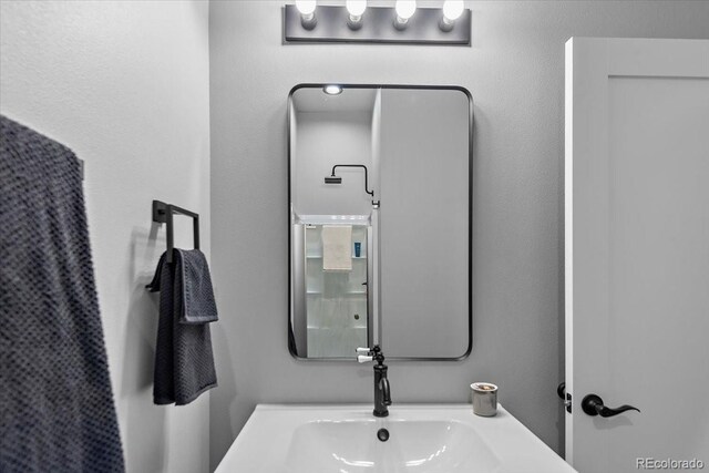 813 E B St, Pueblo, CO 81003 - bathroom with sink
