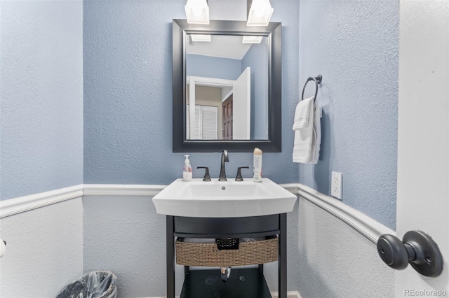 142 Eagle Dr Unit A3, Avon, CO 81620 - bathroom featuring a sink and a textured wall
