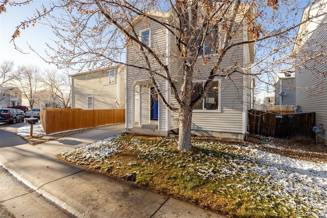 view of front of property