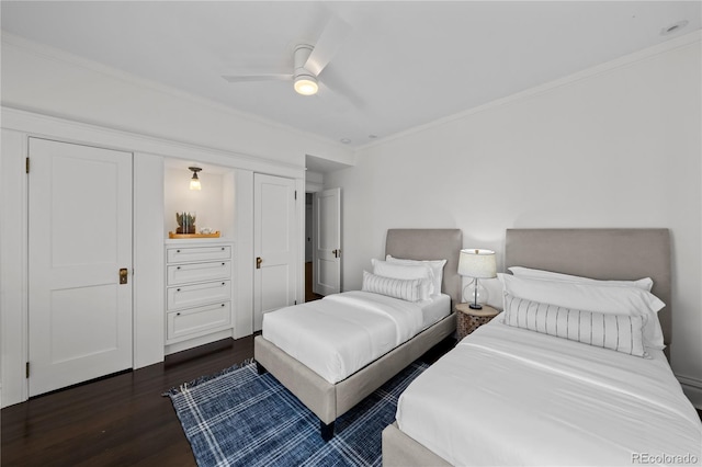 bedroom featuring dark wood-type flooring, crown molding, and ceiling fan