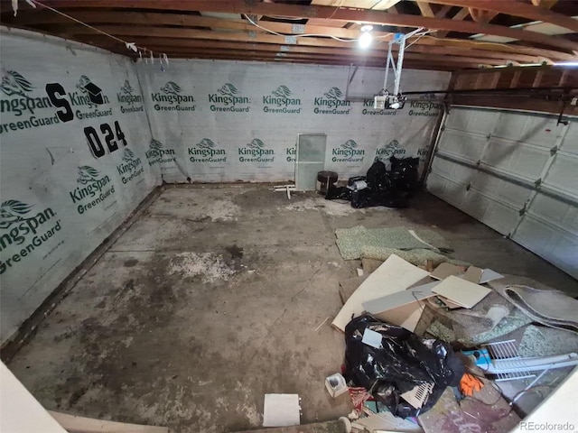 3984 S Pitkin Way, Aurora, CO 80013 - garage with a garage door opener