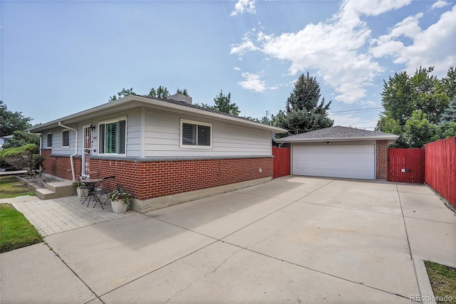 6990 W Oregon Dr, Lakewood, CO 80232 - photo 1
