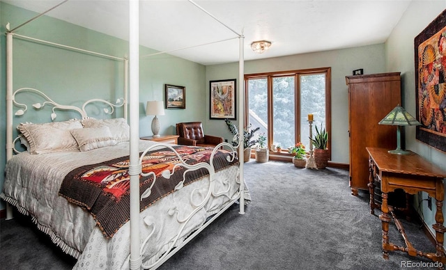 view of carpeted bedroom