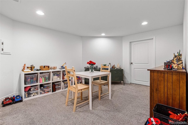 rec room with carpet