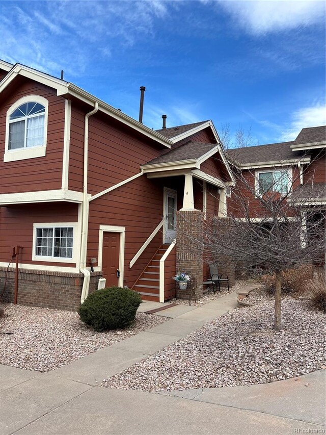 view of front of property