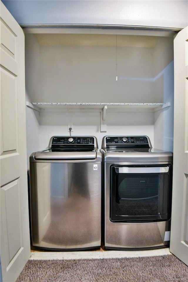 7185 S Gaylord St Unit A, Littleton, CO 80122 - laundry room featuring washer and clothes dryer