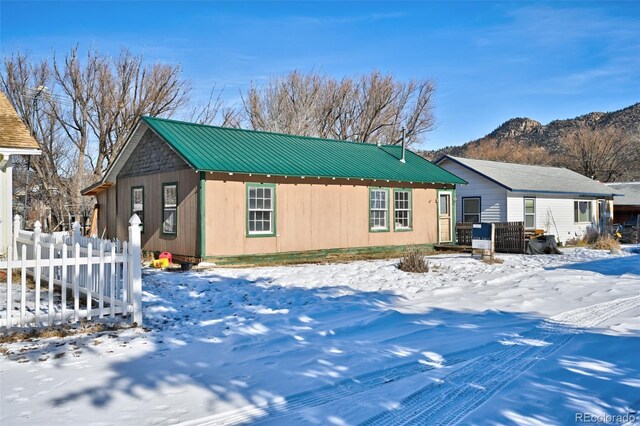 exterior space with a mountain view