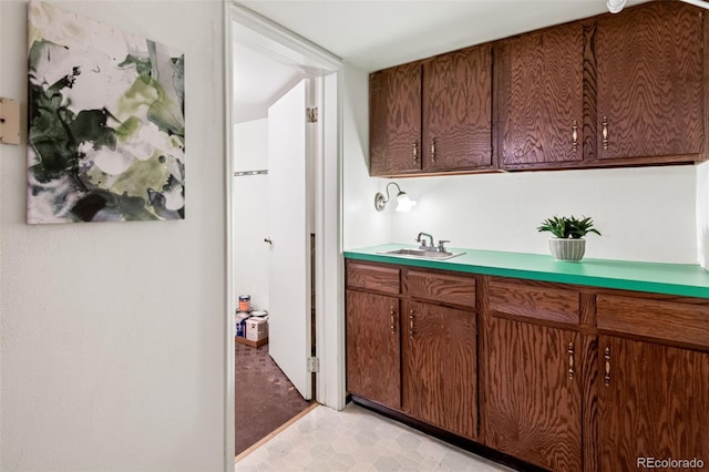 4452 W Pondview Dr, Littleton, CO 80123 - kitchen featuring light floors and light countertops