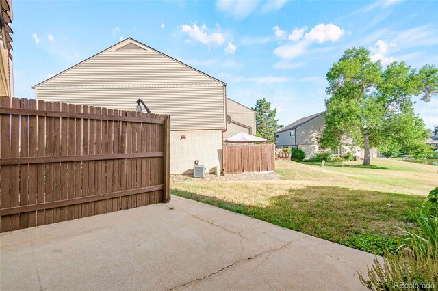 4452 W Pondview Dr, Littleton, CO 80123 - view of patio / terrace
