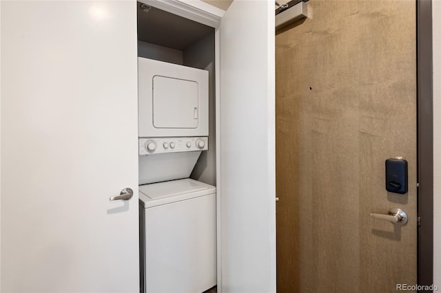 2374 S University Blvd Unit 202, Denver, CO 80210 - laundry room with estacked washer and dryer